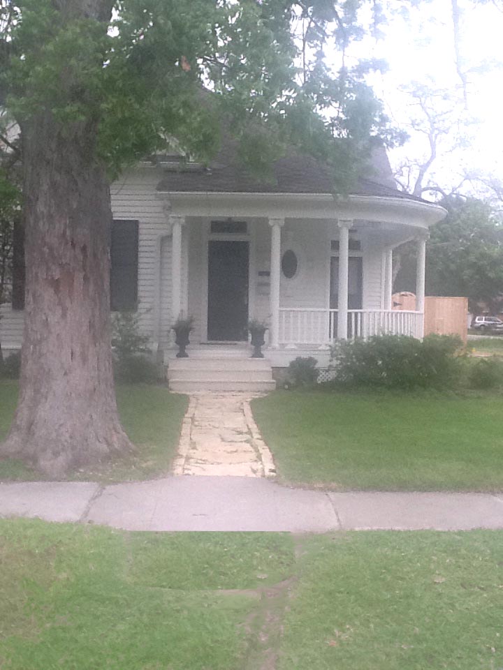 Photograph of House at 1230 Oxford Street