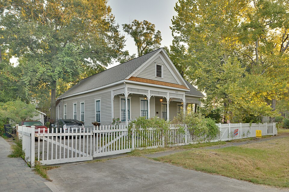 Photograph of House at 217 E. 5th Street