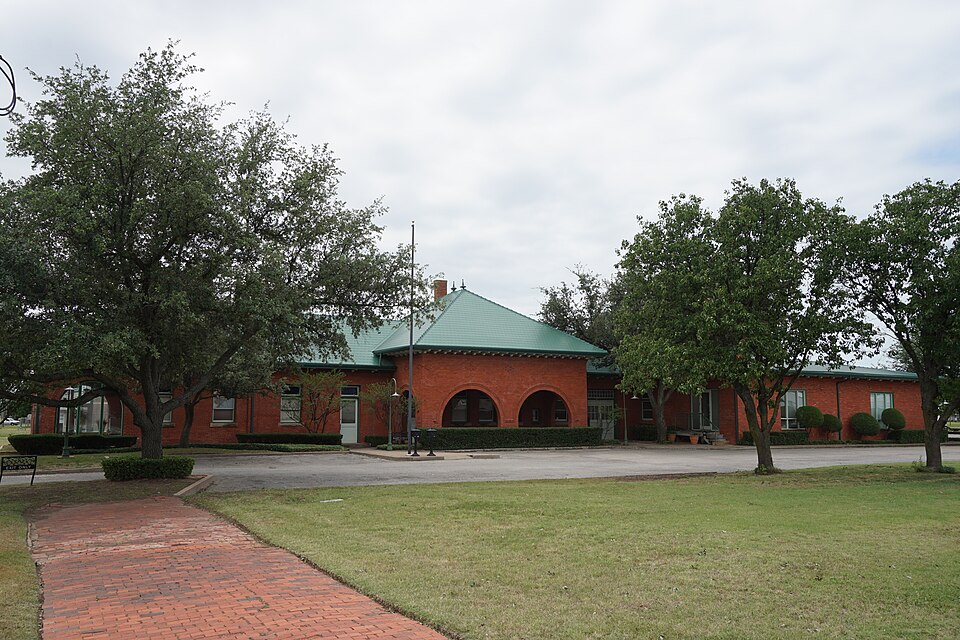 Photograph of Weatherford-Mineral Wells and Northwestern Railroad Depot