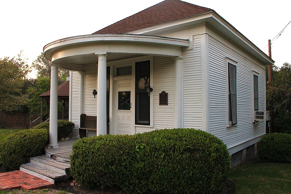 Photograph of Chappell Hill Circulating Library