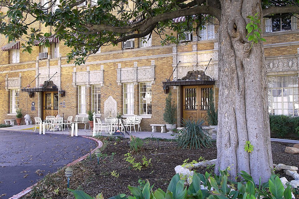Photograph of Hotel Faust
