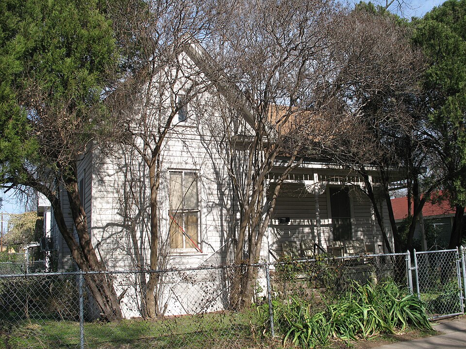 Photograph of House at 1400 Canterbury Street