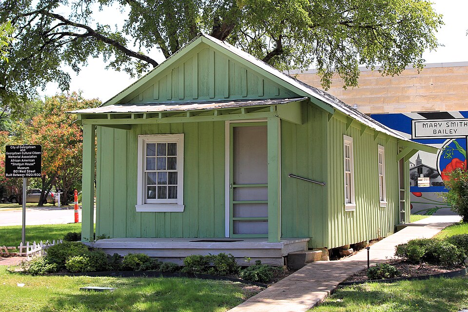 Photograph of House at 801 West