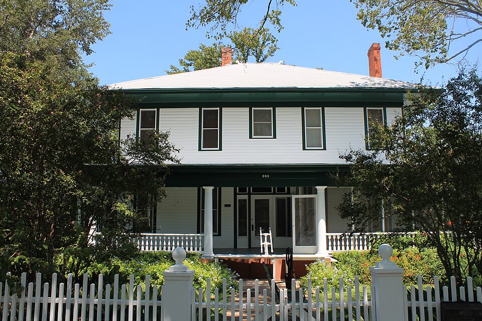 Photograph of Miller-Ellyson House