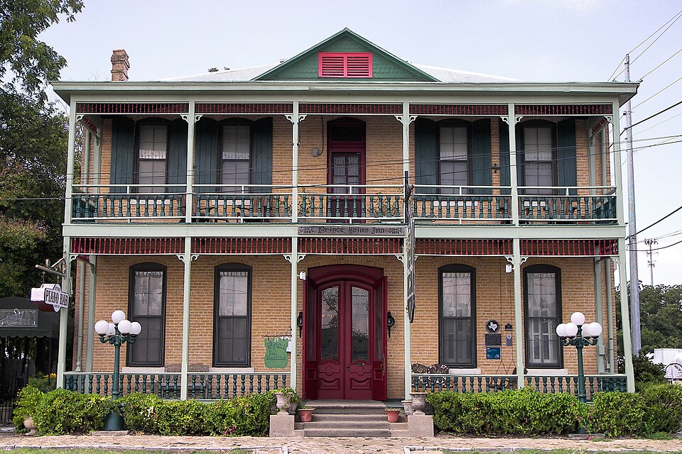 Photograph of Comal Hotel and Klein-Kuse House