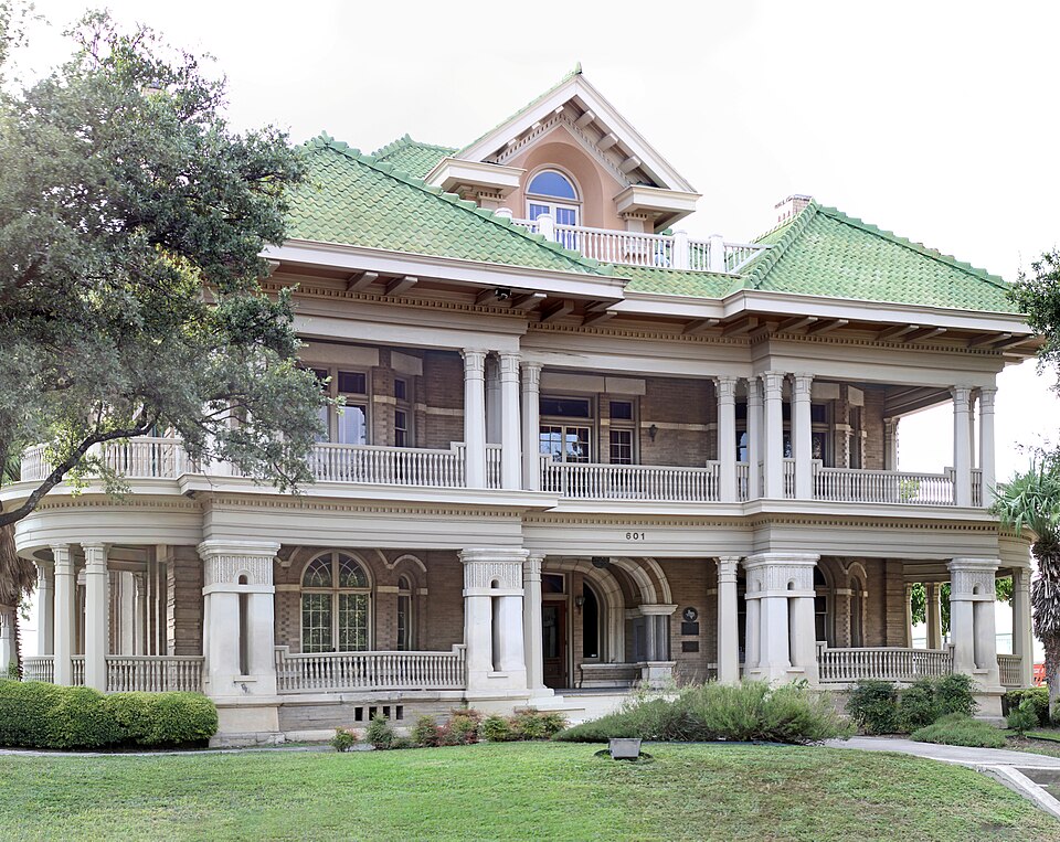Photograph of Alexander Halff House