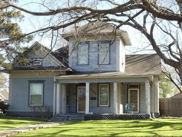 Photograph of House at 508 North Dallas