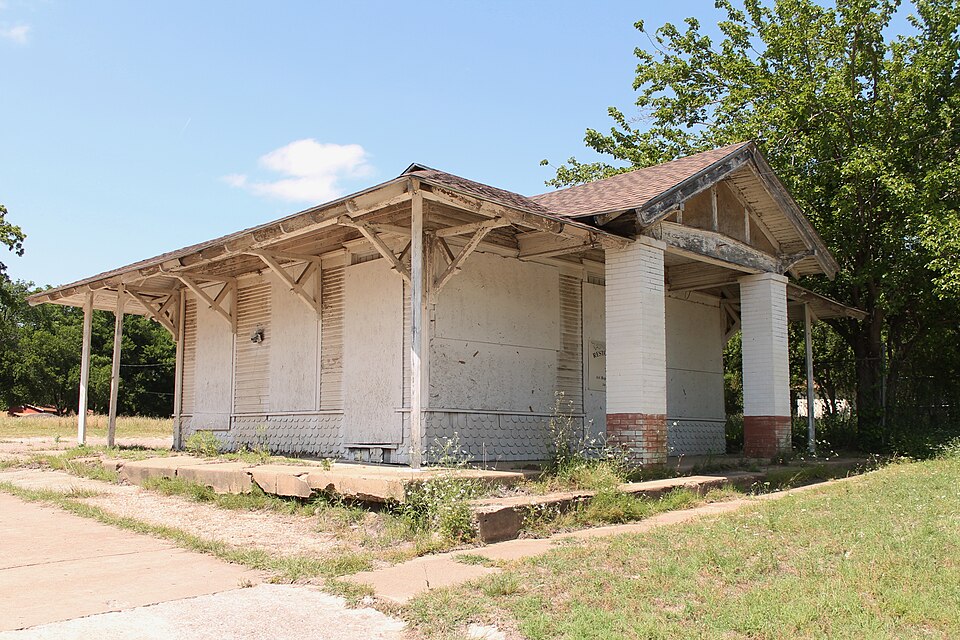 Photograph of Waxahachie Lumber Company