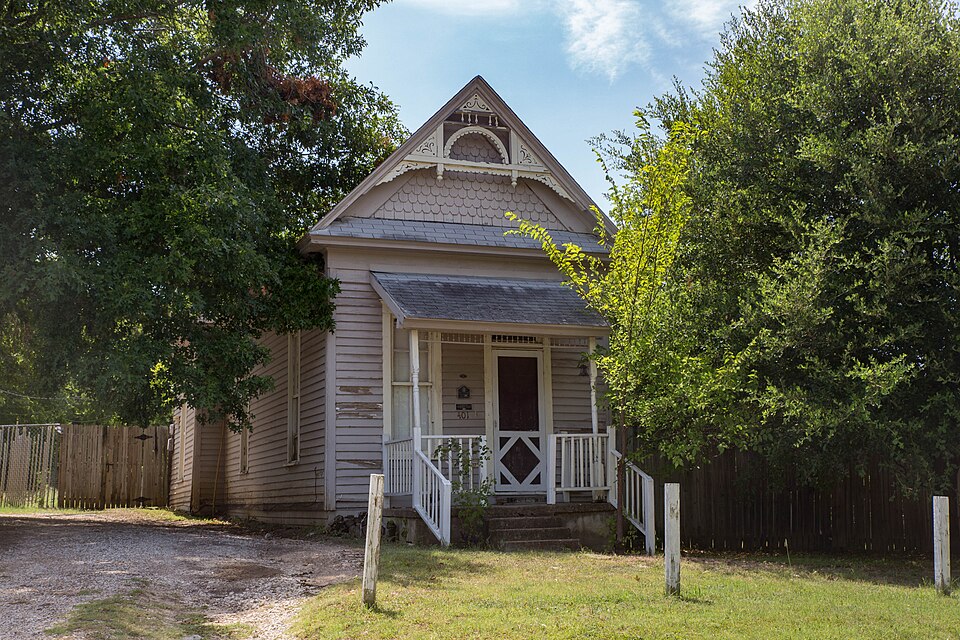 Photograph of House at 301 Turner