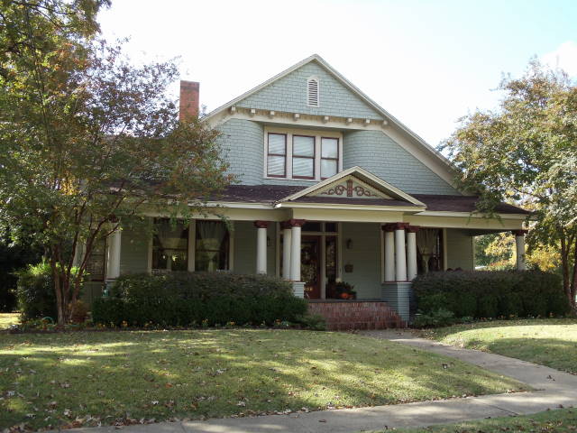 Photograph of Graham, Dr. L. H., House