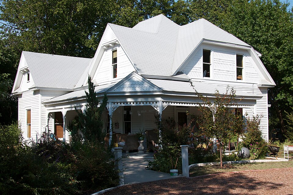 Photograph of Davis-Hill House