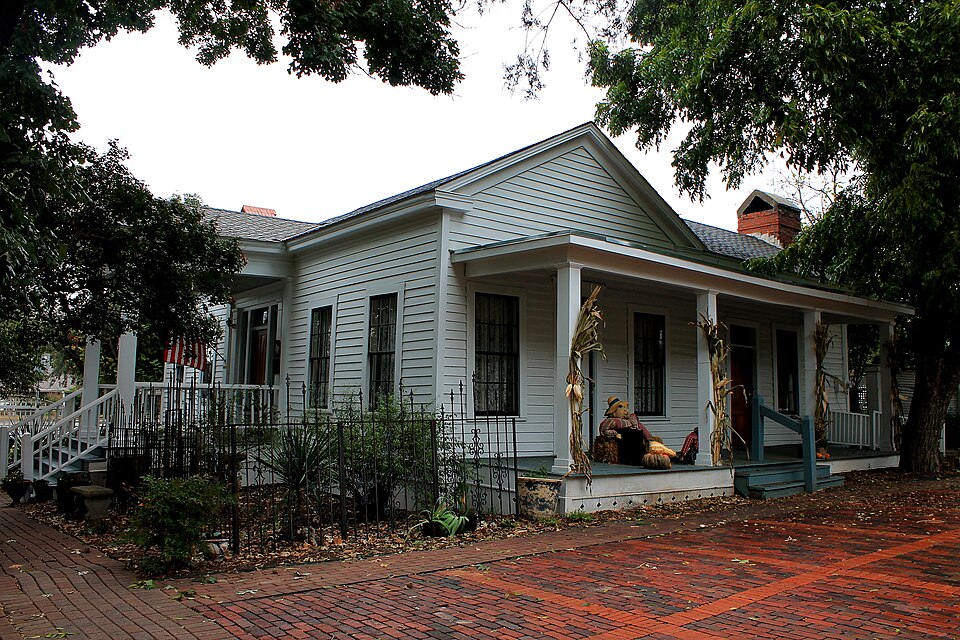 Photograph of Faires-Bell House
