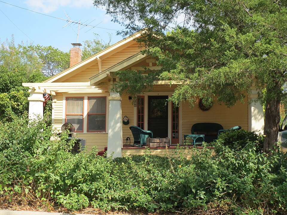 Photograph of Houses at 406 and 408 Heard
