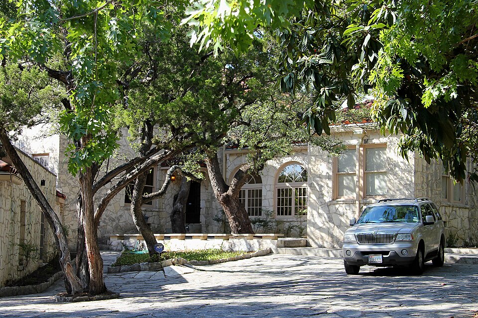 Photograph of Louis and Mathilde Reuter House