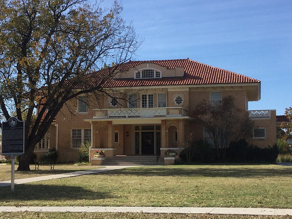 Photograph of Shirley and William Gray Swenson House