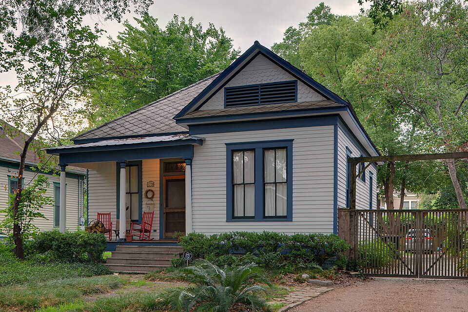 Photograph of House at 1220 Harvard