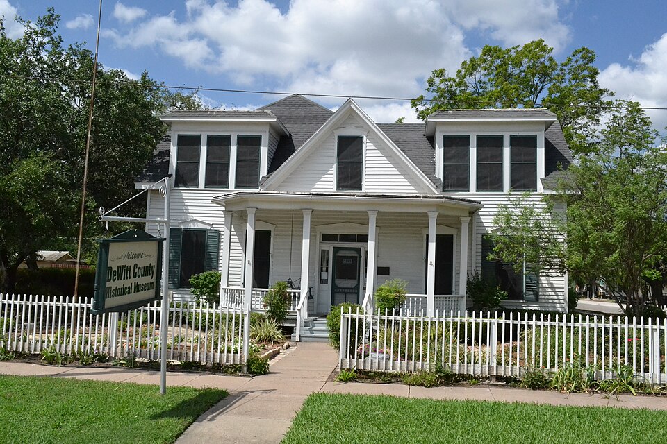 Photograph of Bates-Sheppard House
