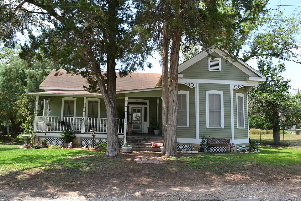 Photograph of House at 404 Stockdale