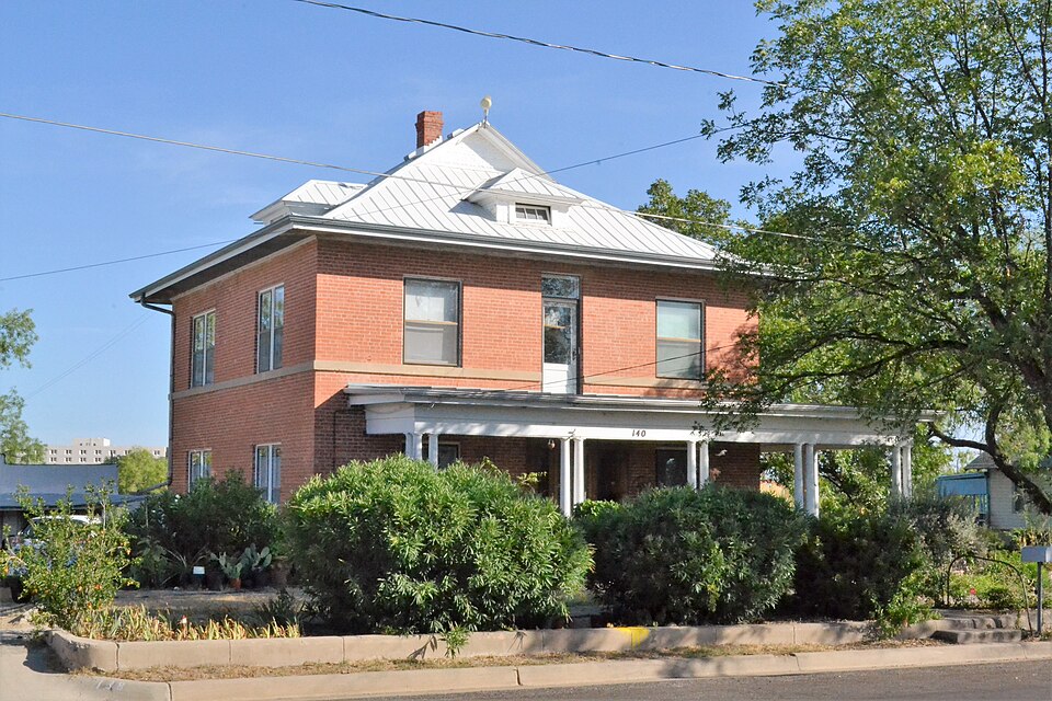 Photograph of House at 140 Allen