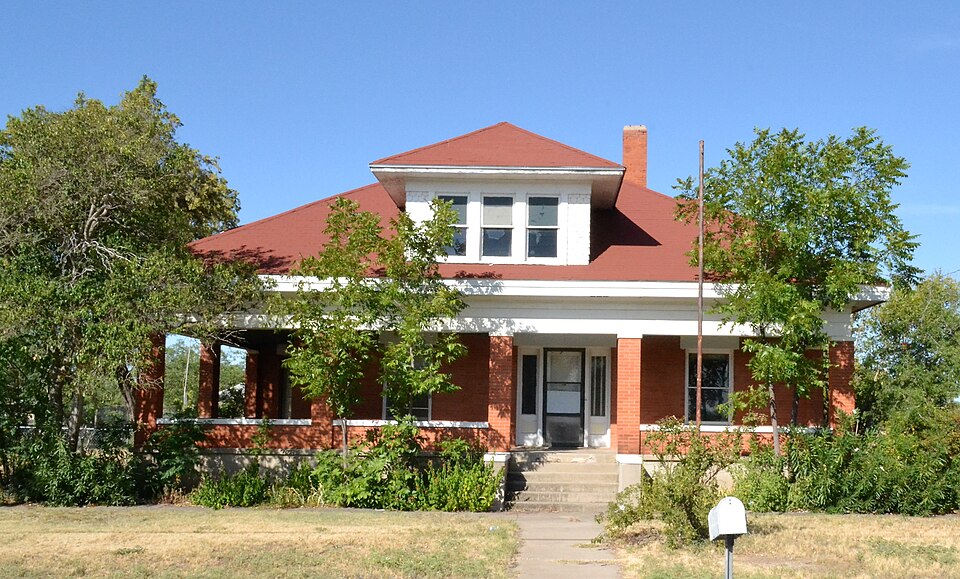 Photograph of House at 1621 North Chadbourne