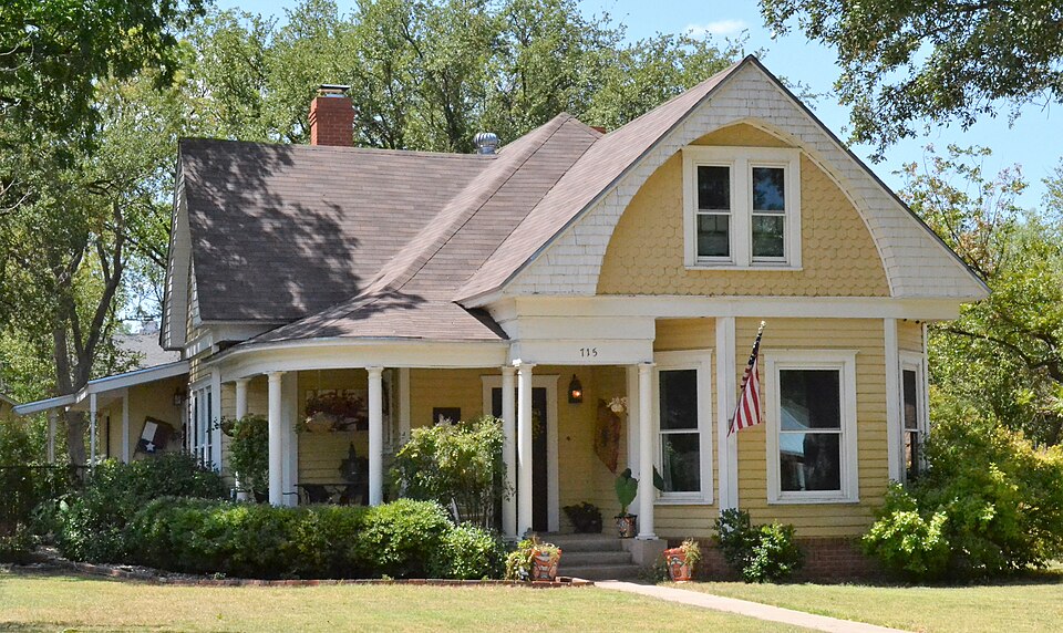 Photograph of J.T. and Minnie McClelland House