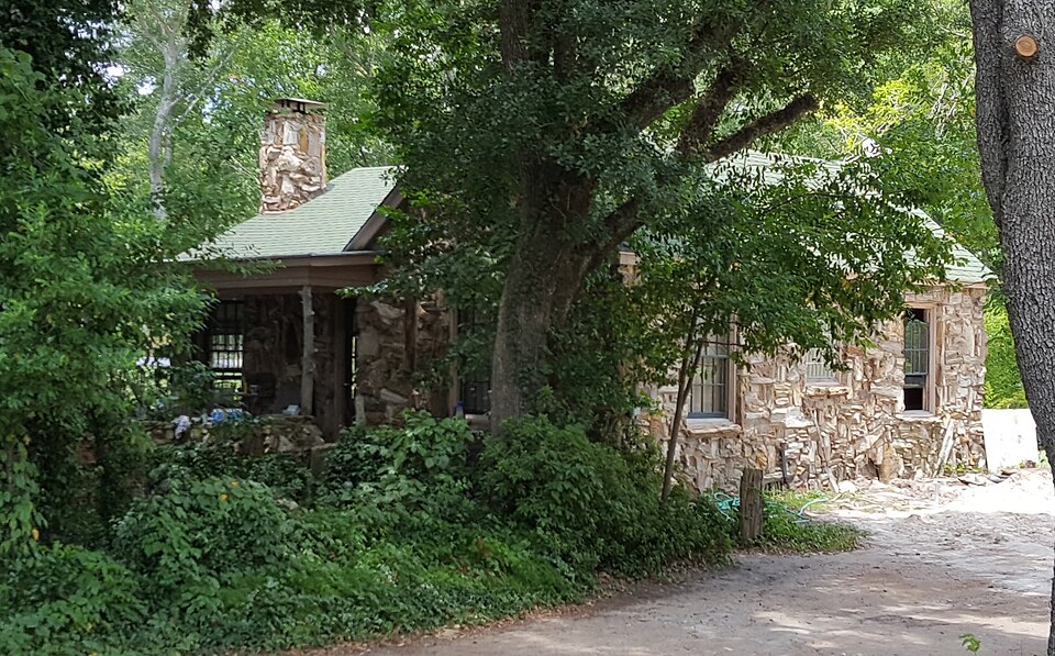 Photograph of Lawrence, G. E., House