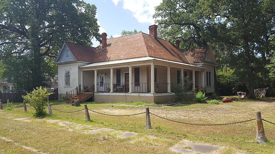 Photograph of Banks-Ogg House