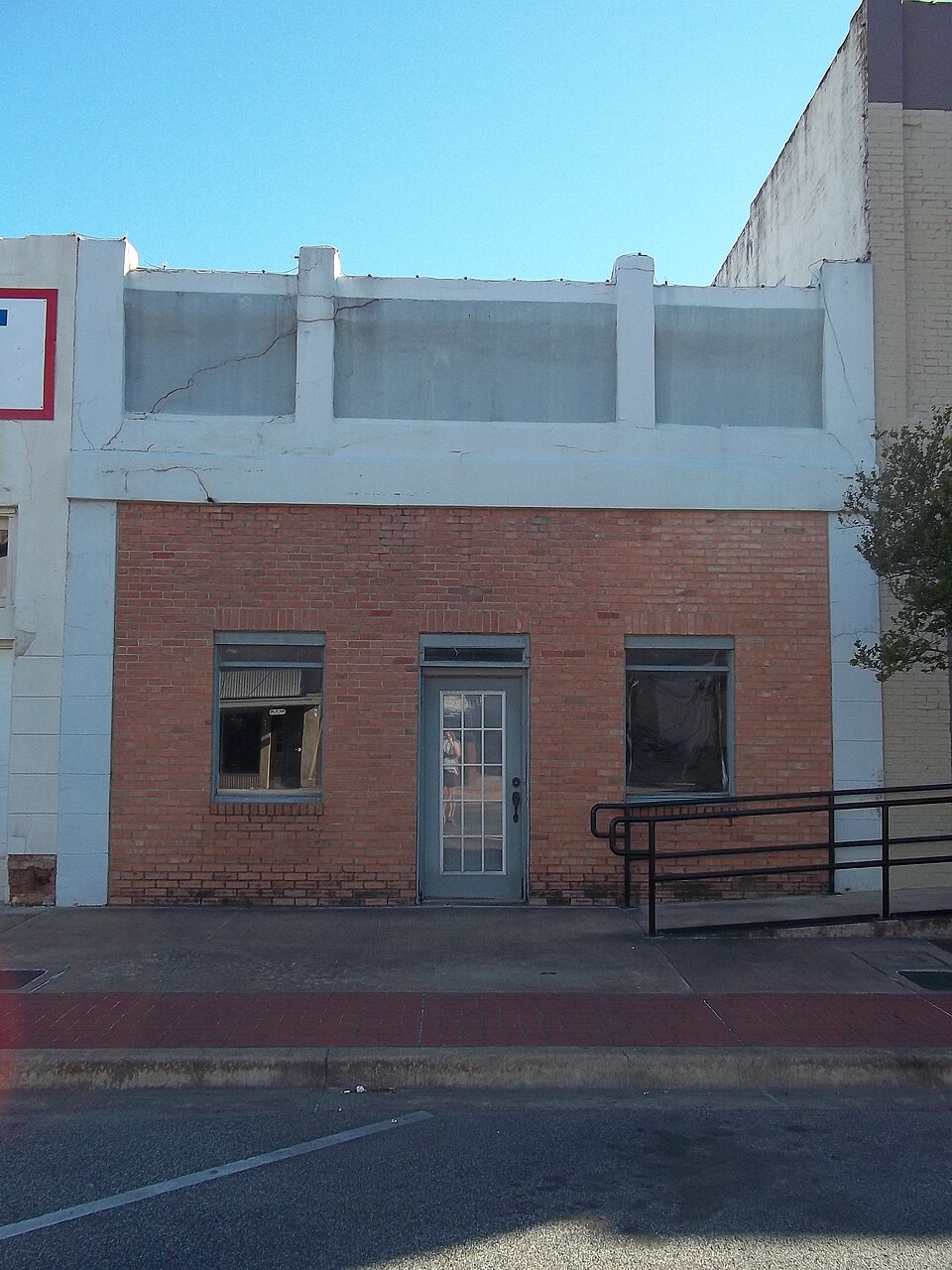 Photograph of Fenley Commercial Building