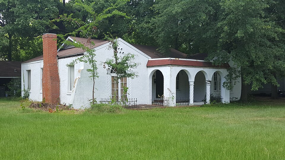 Photograph of Newsom-Moss House