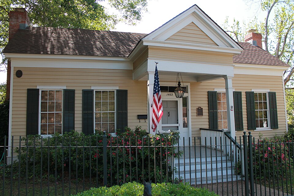 Photograph of Becker-Hildebrandt House
