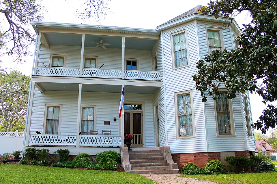 Photograph of Lenert, Dr. Robert, House