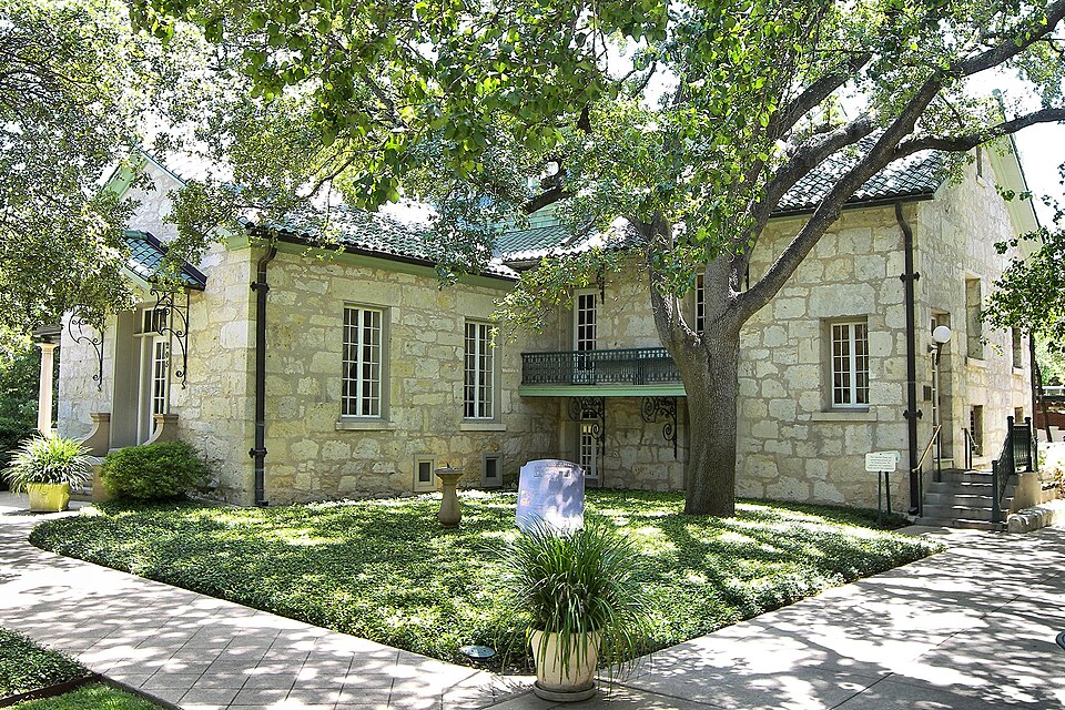 Photograph of Guenther House