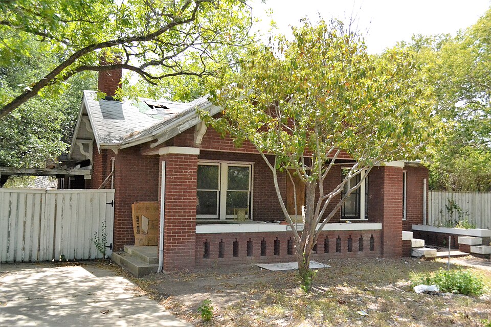 Photograph of Kinchion, L. B., House