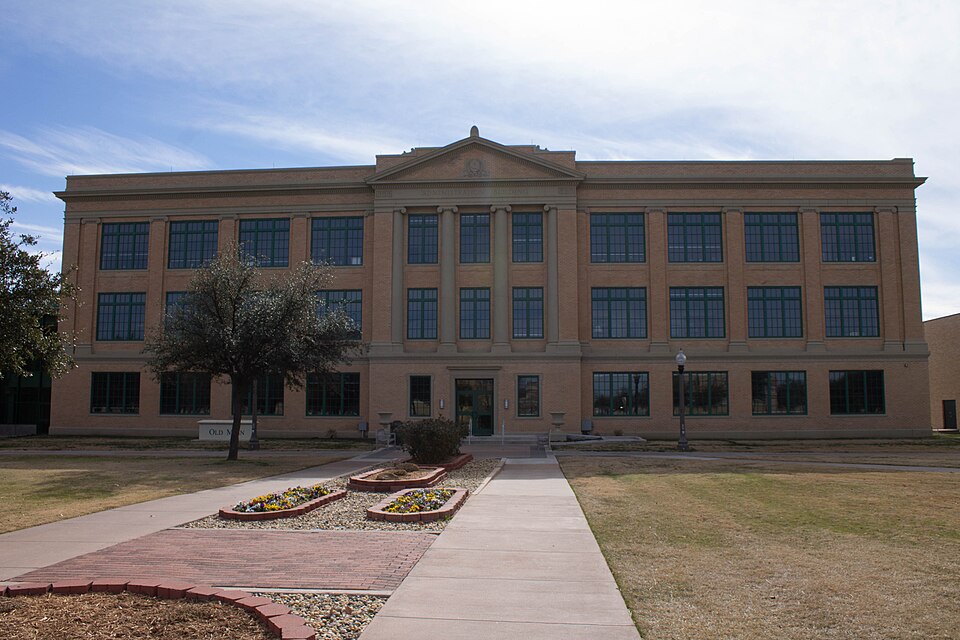 Photograph of McMurry College Administration Building
