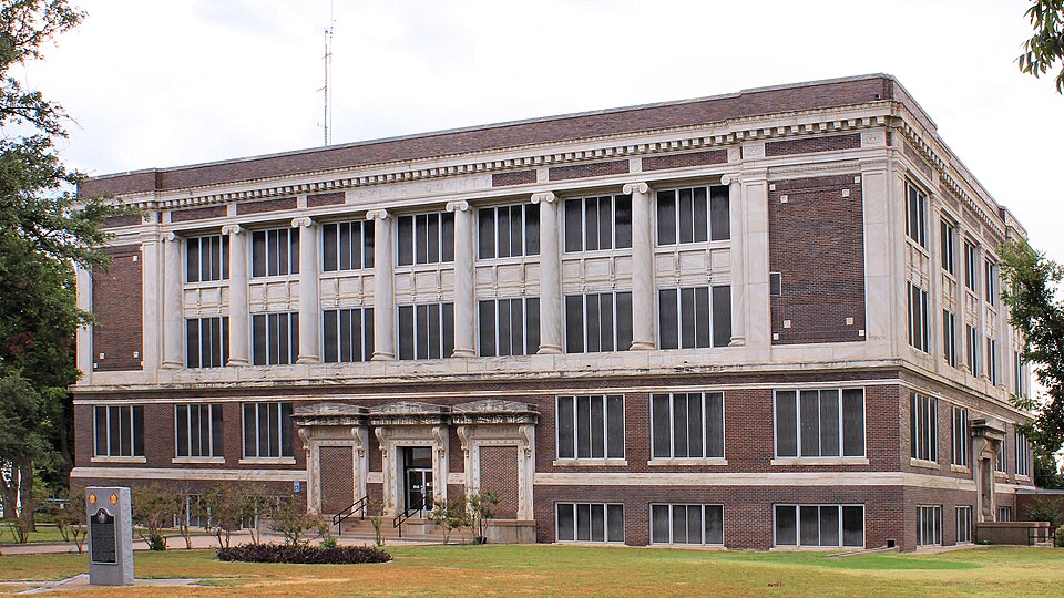 Photograph of 1915 Taylor County Courthouse