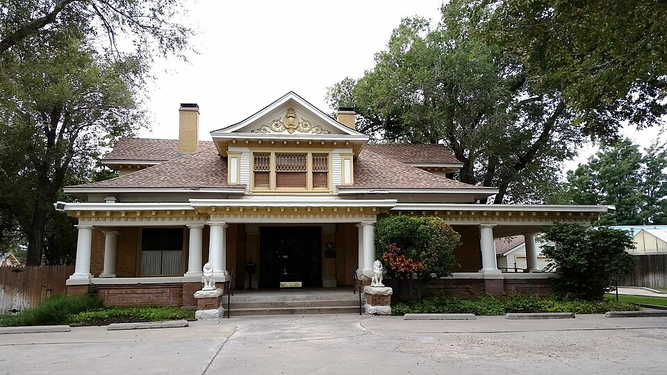 Photograph of Alice Ghormley Curtis House