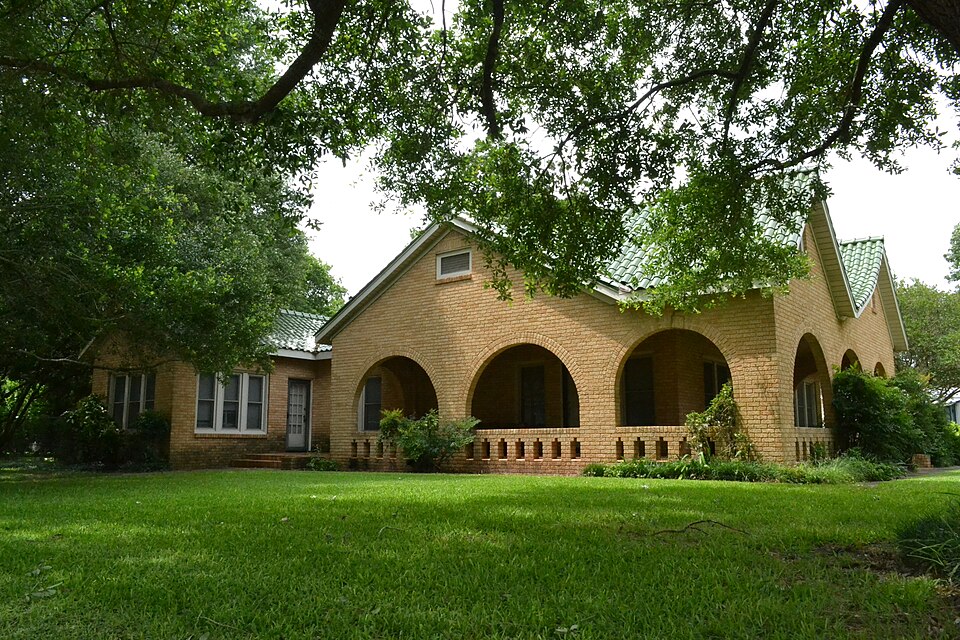 Photograph of Banker, Willie, Jr., House
