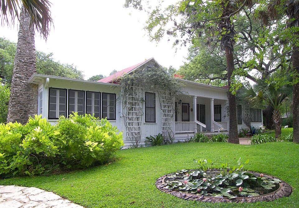 Photograph of Mayfield-Gutsch Estate
