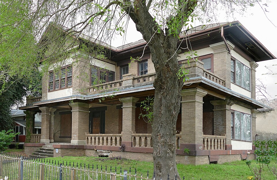 Photograph of Moore, Col. Hugh B. and Helen, House