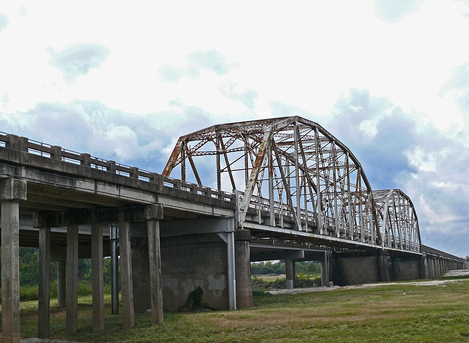 Photograph of State Highway 35 Bridge at the West Fork of the San Jacinto River