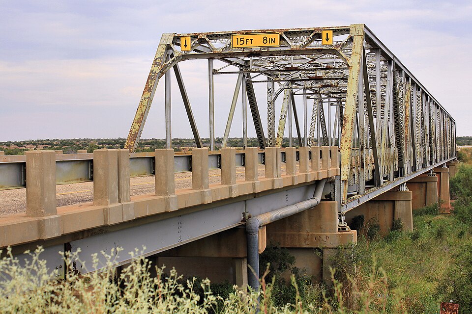 Photograph of State Highway 16 Bridge at the Brazos River