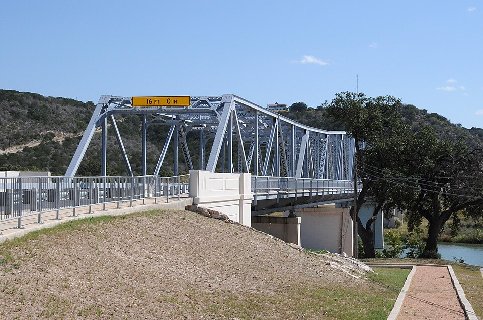 Photograph of State Highway 27 Bridge at the South Llano River