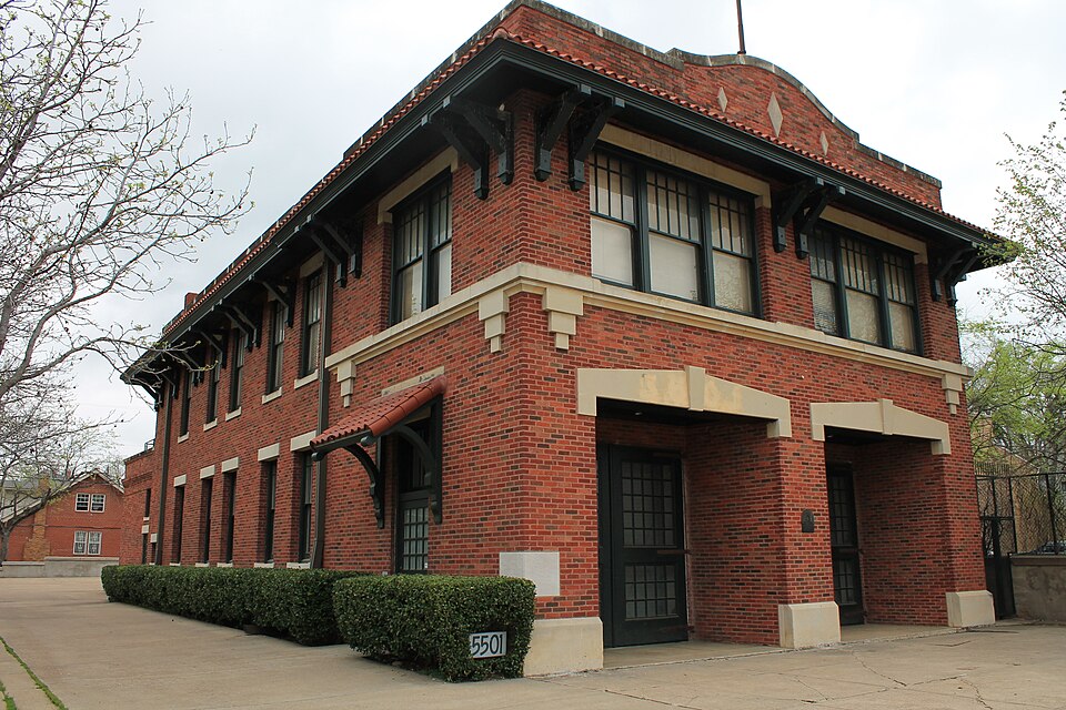 Photograph of Dallas Fire Station No. 16