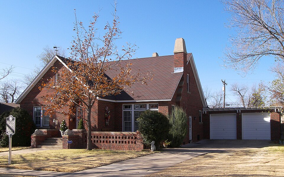 Photograph of Amarillo Globe Dream House