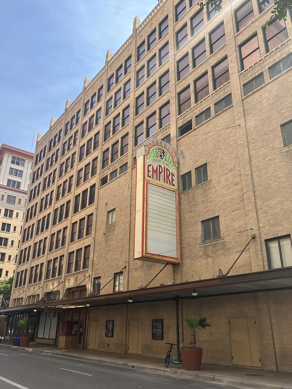Photograph of Brady Building-Empire Theater