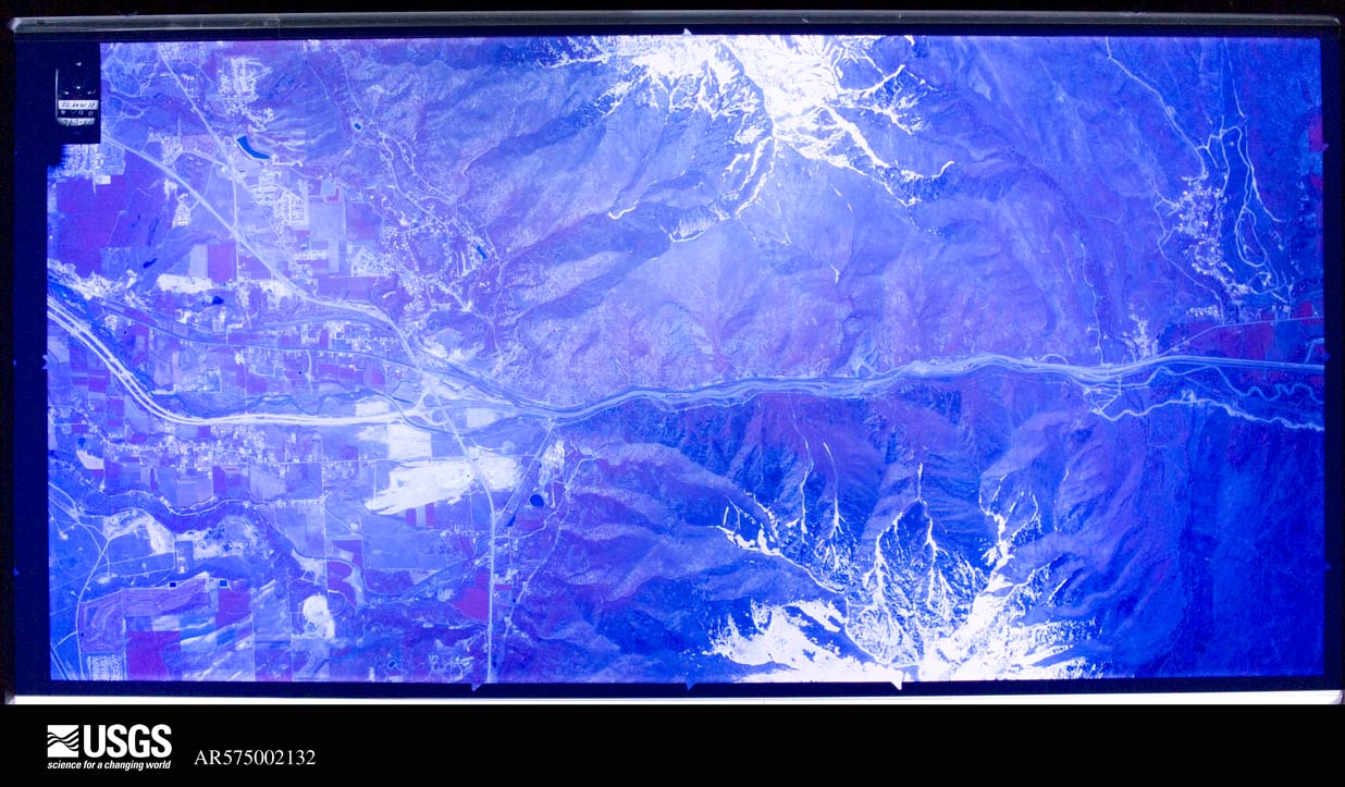 U.S. Geological Survey aerial photograph, 1975-06-11, scale 1:30000