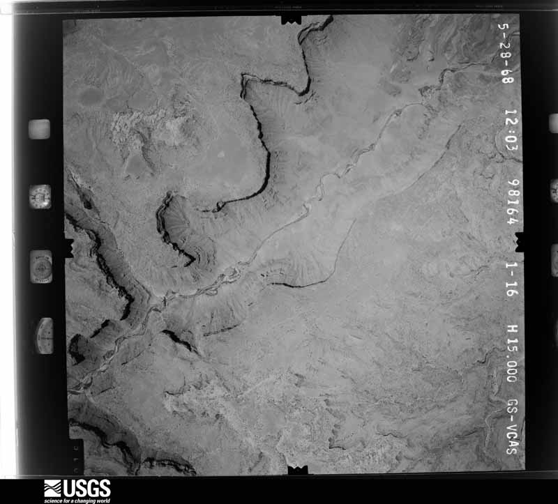 U.S. Geological Survey aerial photograph, 1968-05-28, scale 1:30000