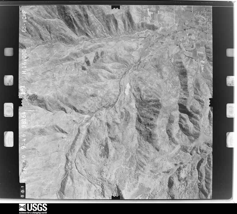 U.S. Geological Survey aerial photograph, 1969-09-26, scale 1:32000