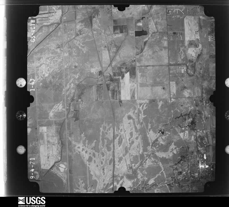 U.S. Geological Survey aerial photograph, 1971-10-07, scale 1:38000