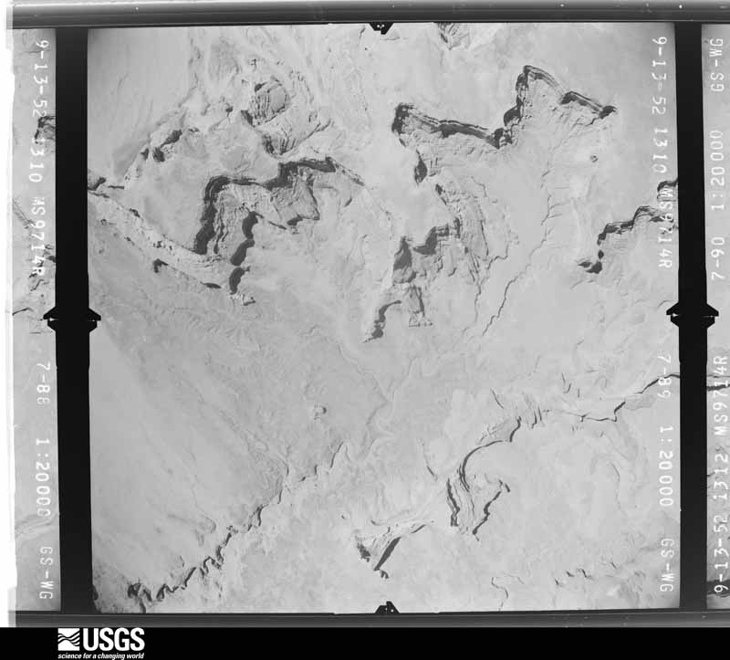 U.S. Geological Survey aerial photograph, 1952-09-13, scale 1:20000